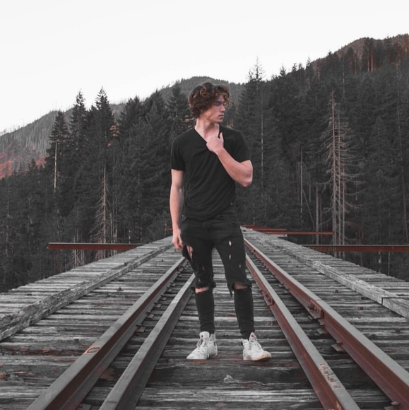 Meet your Posher, Stephanie - Picture 10 of 16